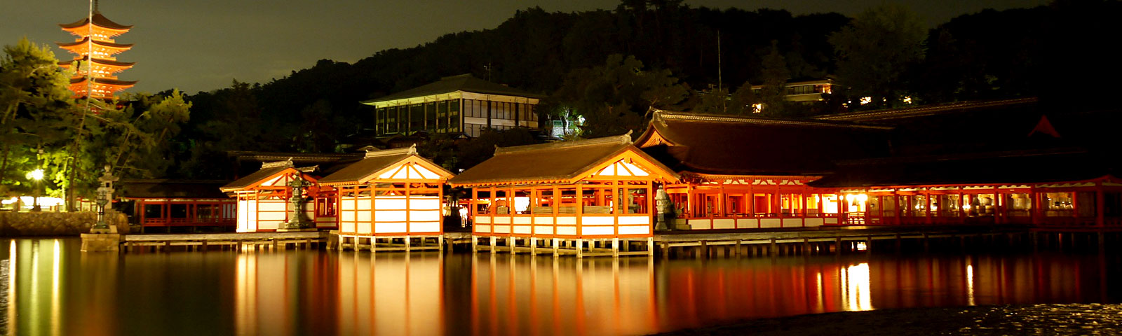 嚴島神社ライトアップ